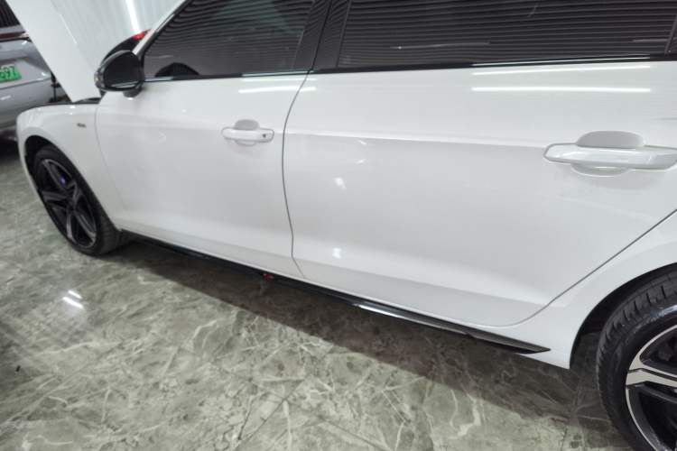 Used Audi A4L 2024 40 TFSI Luxury Dynamic Edition Left Side Sill