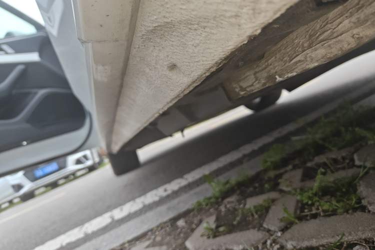 Used Audi A4L 2024 40 TFSI Fashion Dynamic Model Left Side Sill