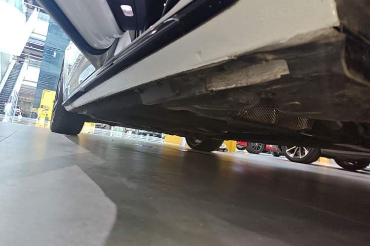 Used Audi A4L 2024 40 TFSI Luxury Dynamic Edition Left Side Sill