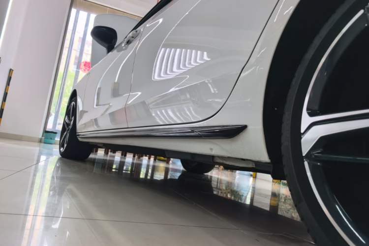 Used Audi A4L 2024 40 TFSI Luxury Dynamic Edition Left Side Sill