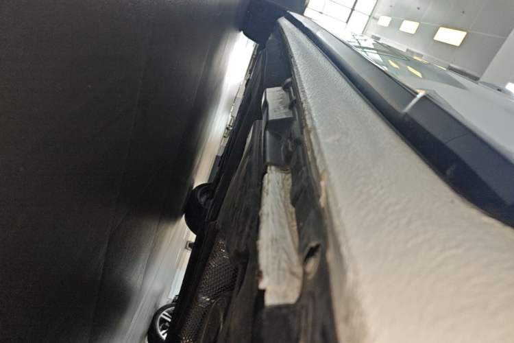 Used Audi A4L 2024 40 TFSI Luxury Dynamic Edition Left Side Sill