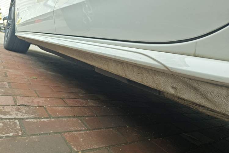 Used Audi A4L 2024 40 TFSI Fashion Dynamic Model Left Side Sill