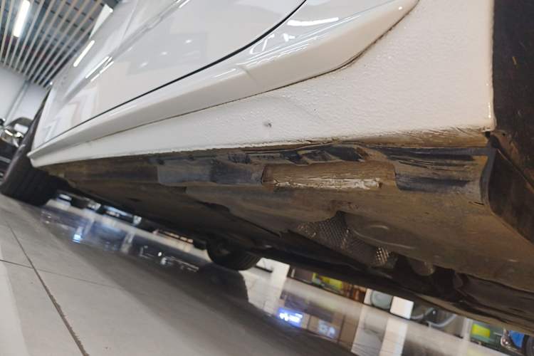 Used Audi A4L 2024 40 TFSI Fashion Dynamic Model Left Side Sill