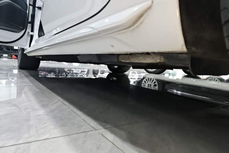 Used Audi A4L 2024 40 TFSI Fashion Dynamic Model Left Side Sill