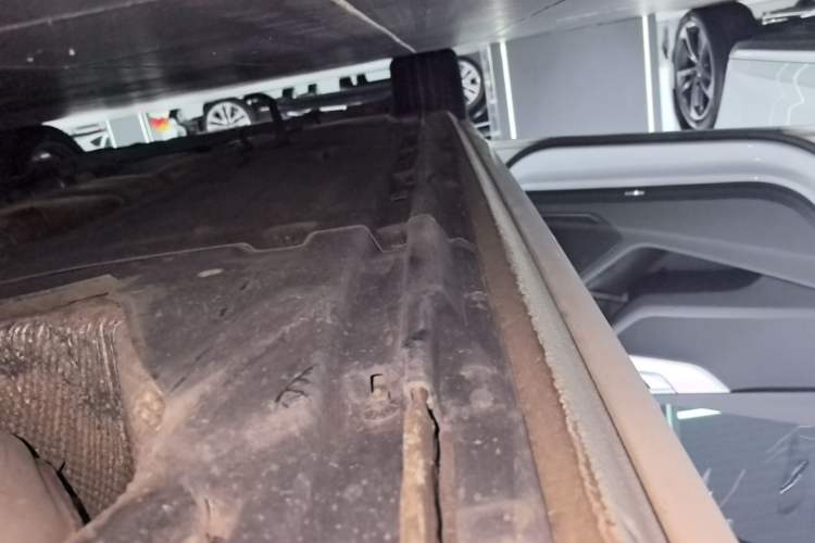 Used Audi A4L 2024 40 TFSI Fashion Dynamic Model Left Side Sill