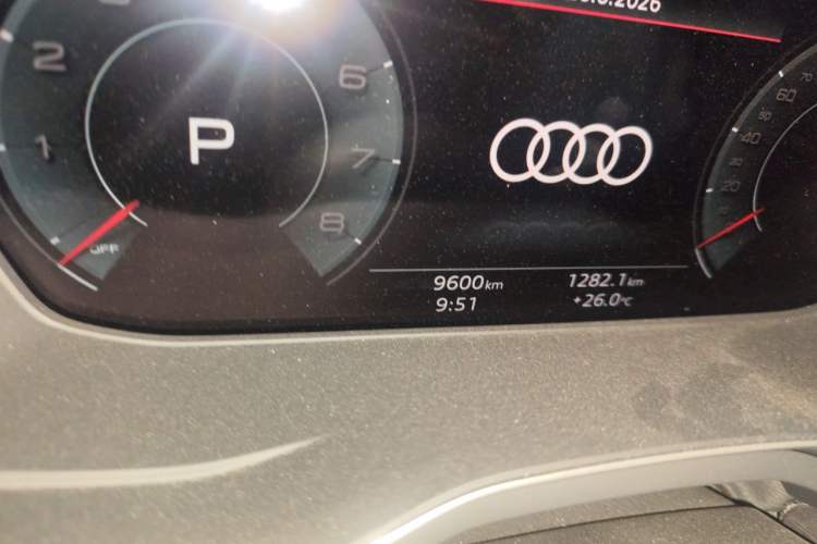 Used Audi A4L 2024 40 TFSI Luxury Dynamic Edition Odometer Close Up