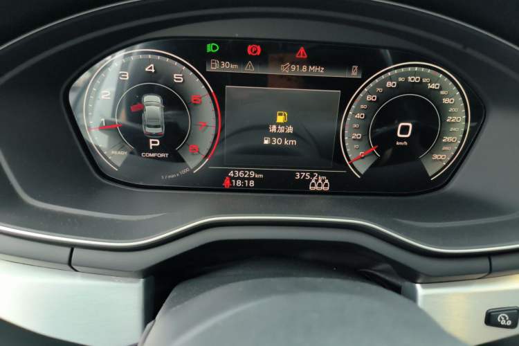 Used Audi A4L 2024 40 TFSI Fashion Dynamic Model Odometer Close Up