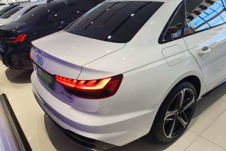 Used Audi A4L 2024 40 TFSI Luxury Dynamic Edition Rear Right 45 Deg