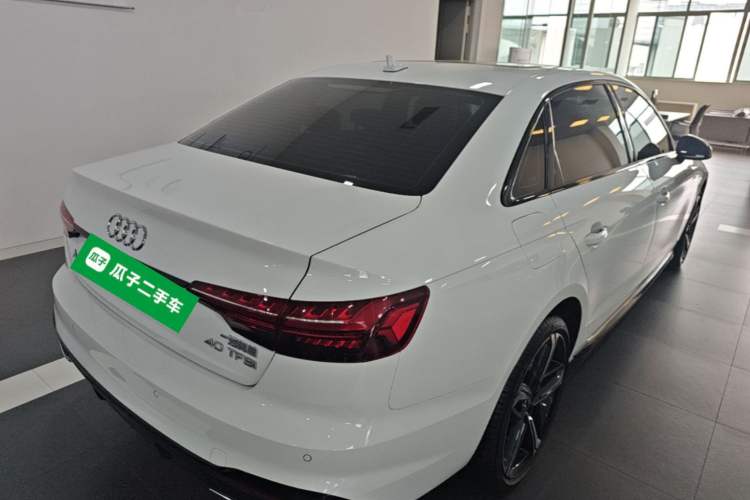Used Audi A4L 2024 40 TFSI Luxury Dynamic Edition Rear Right 45 Deg
