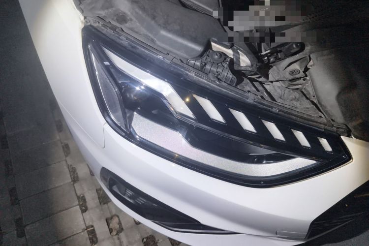 Used Audi A4L 2024 40 TFSI Luxury Dynamic Edition Right Front Headlight