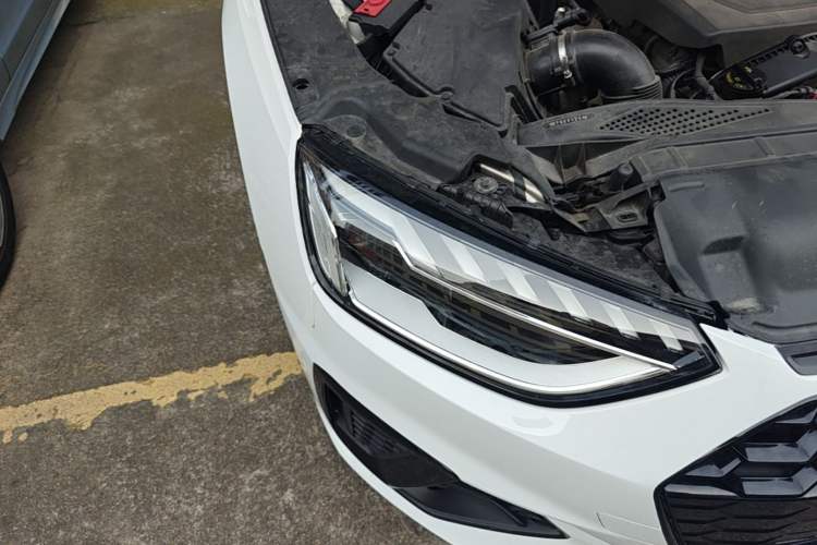 Used Audi A4L 2024 40 TFSI Luxury Dynamic Edition Right Front Headlight