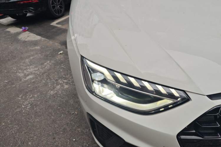 Used Audi A4L 2024 40 TFSI Luxury Dynamic Edition Right Front Headlight