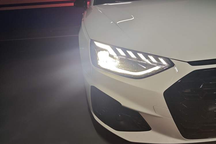 Used Audi A4L 2024 40 TFSI Luxury Dynamic Edition Right Front Headlight