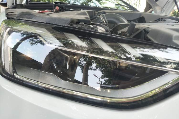 Used Audi A4L 2024 40 TFSI Luxury Dynamic Edition Right Front Headlight