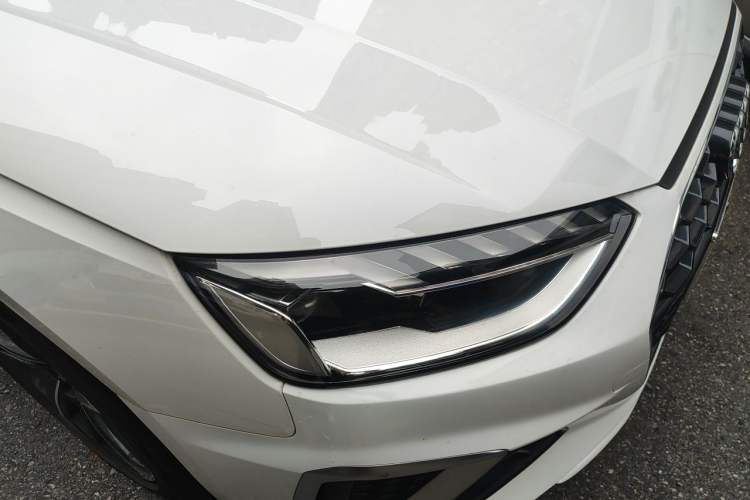 Used Audi A4L 2024 40 TFSI Fashion Dynamic Model Right Front Headlight