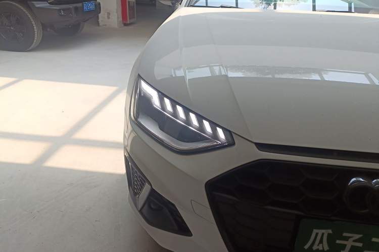 Used Audi A4L 2024 40 TFSI Luxury Dynamic Edition Right Front Headlight