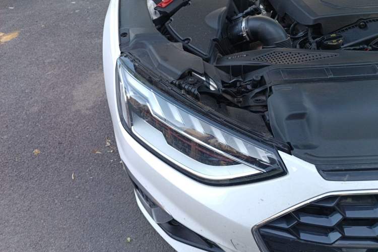 Used Audi A4L 2024 40 TFSI Fashion Dynamic Model Right Front Headlight