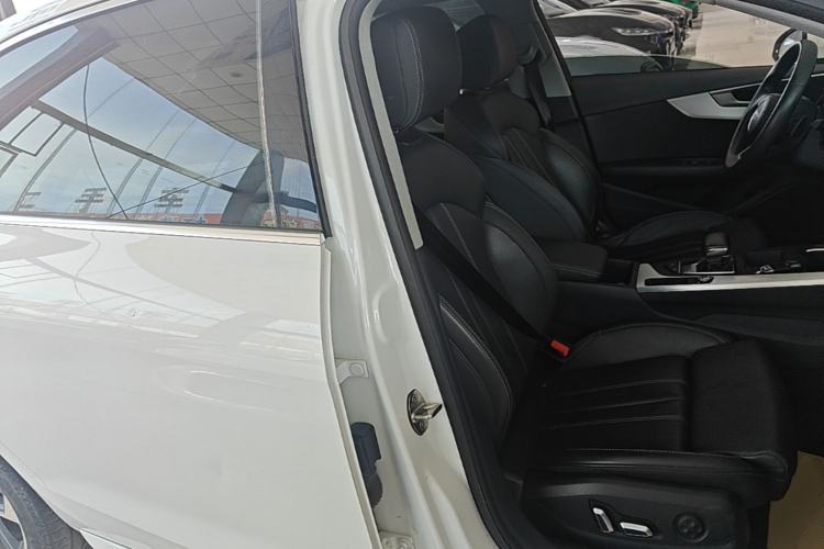 Used Audi A4L 2024 40 TFSI Fashion Dynamic Model Right Front Seat