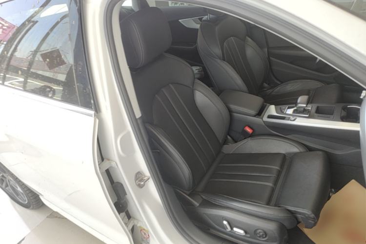 Used Audi A4L 2024 40 TFSI Fashion Dynamic Model Right Front Seat