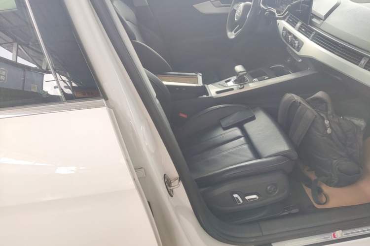 Used Audi A4L 2024 40 TFSI Fashion Dynamic Model Right Front Seat
