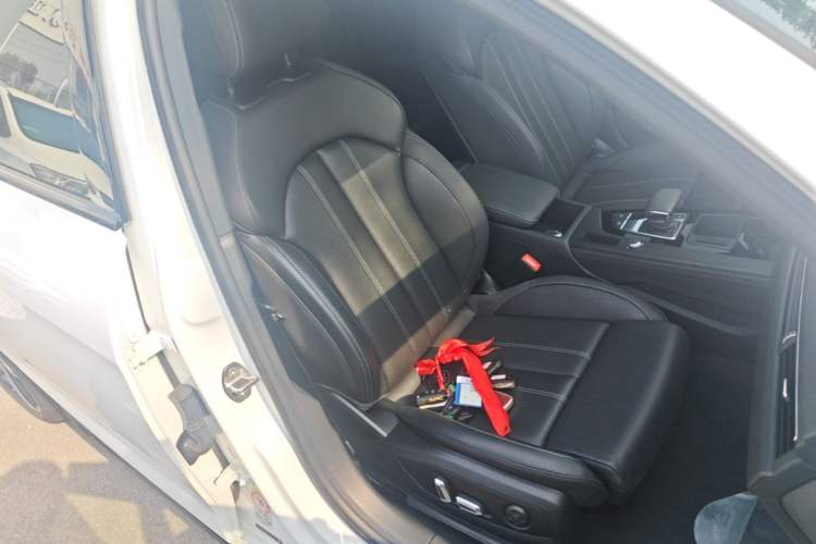 Used Audi A4L 2024 40 TFSI Luxury Dynamic Edition Right Front Seat