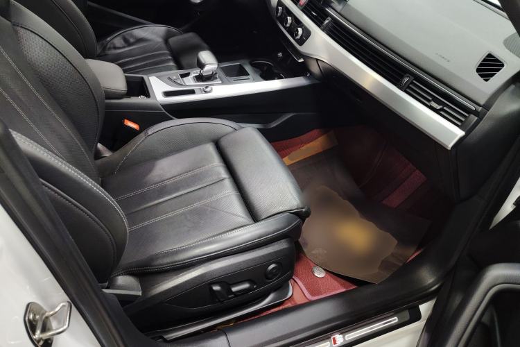 Used Audi A4L 2024 40 TFSI Fashion Dynamic Model Right Front Seat