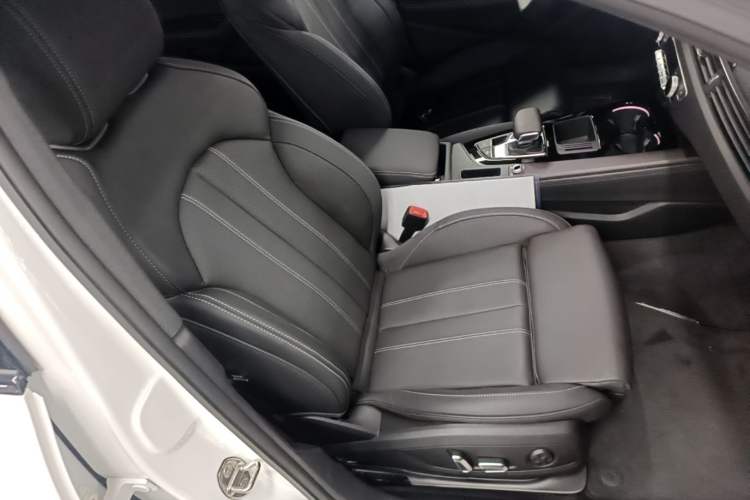 Used Audi A4L 2024 40 TFSI Luxury Dynamic Edition Right Front Seat