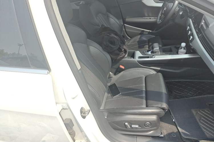 Used Audi A4L 2024 40 TFSI Fashion Dynamic Model Right Front Seat