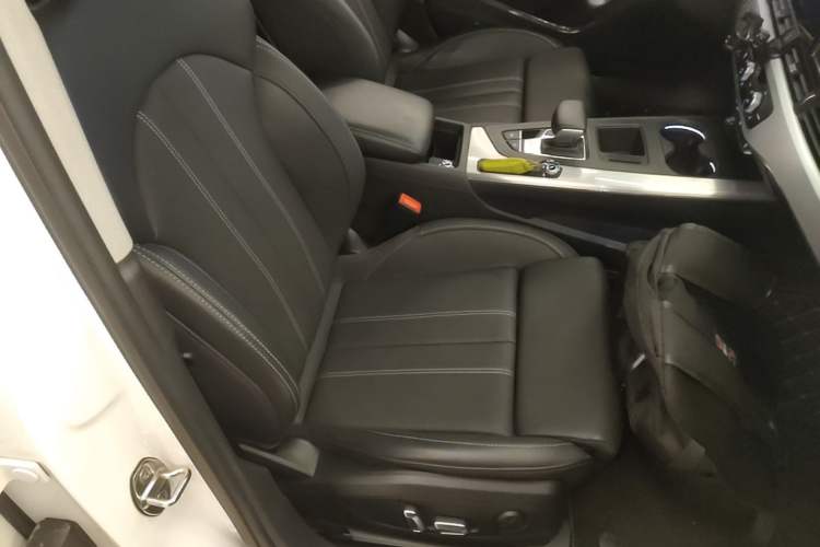 Used Audi A4L 2024 40 TFSI Fashion Dynamic Model Right Front Seat