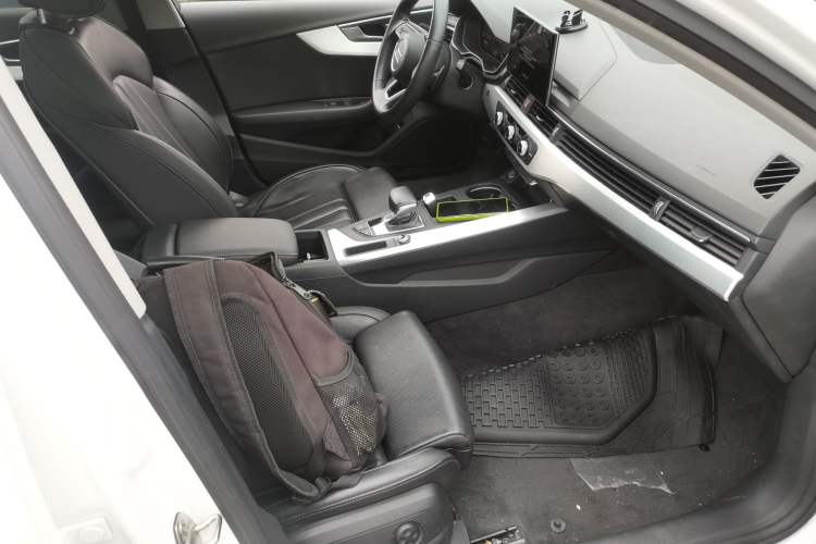 Used Audi A4L 2024 40 TFSI Fashion Dynamic Model Right Front Seat