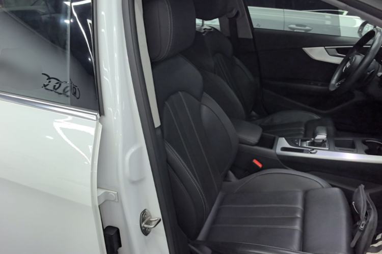 Used Audi A4L 2024 40 TFSI Fashion Dynamic Model Right Front Seat