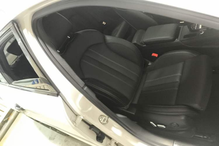 Used Audi A4L 2024 40 TFSI Luxury Dynamic Edition Right Front Seat