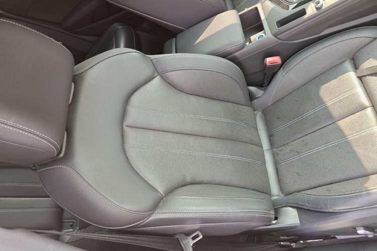 Used Audi A4L 2024 40 TFSI Luxury Dynamic Edition Right Front Seat
