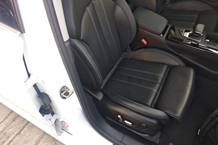 Used Audi A4L 2024 40 TFSI Fashion Dynamic Model Right Front Seat