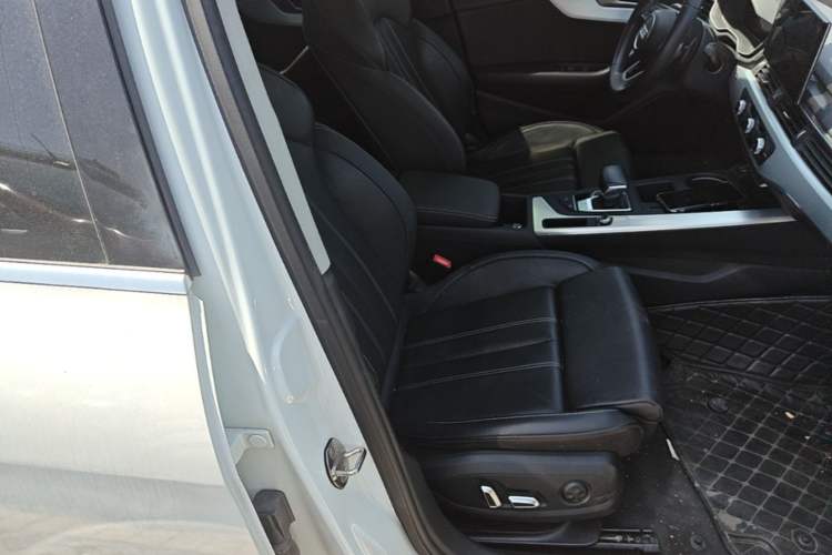 Used Audi A4L 2024 40 TFSI Fashion Dynamic Model Right Front Seat