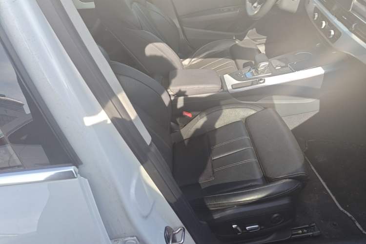 Used Audi A4L 2024 40 TFSI Fashion Dynamic Model Right Front Seat