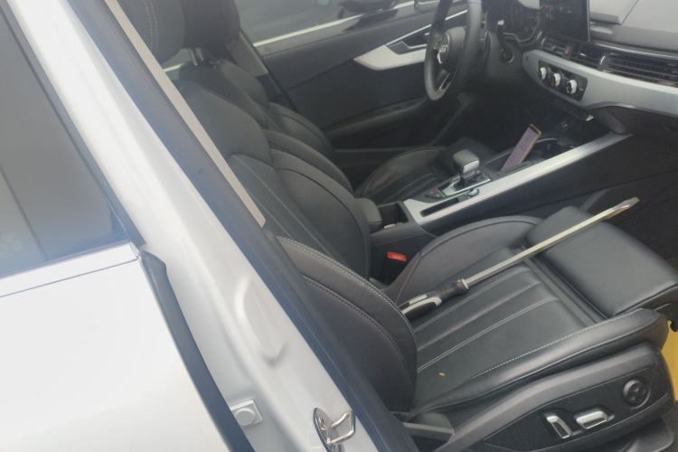 Used Audi A4L 2024 40 TFSI Fashion Dynamic Model Right Front Seat