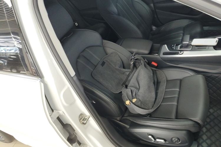 Used Audi A4L 2024 40 TFSI Fashion Dynamic Model Right Front Seat
