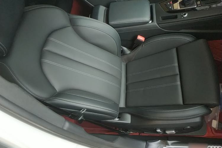 Used Audi A4L 2024 40 TFSI Luxury Dynamic Edition Right Front Seat