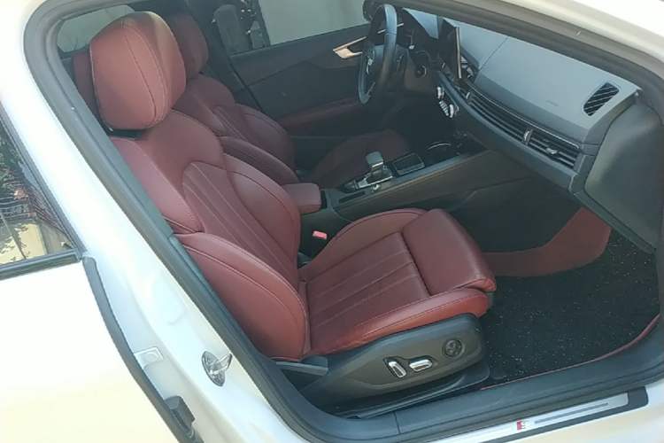 Used Audi A4L 2024 40 TFSI Luxury Dynamic Edition Right Front Seat