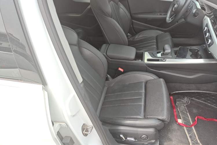 Used Audi A4L 2024 40 TFSI Fashion Dynamic Model Right Front Seat