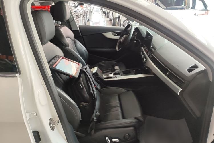 Used Audi A4L 2024 40 TFSI Fashion Dynamic Model Right Front Seat