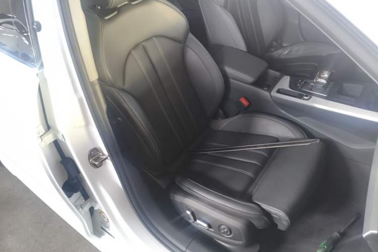 Used Audi A4L 2024 40 TFSI Fashion Dynamic Model Right Front Seat