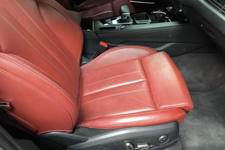 Used Audi A4L 2024 40 TFSI Luxury Dynamic Edition (Starry Night Version) Right Front Seat