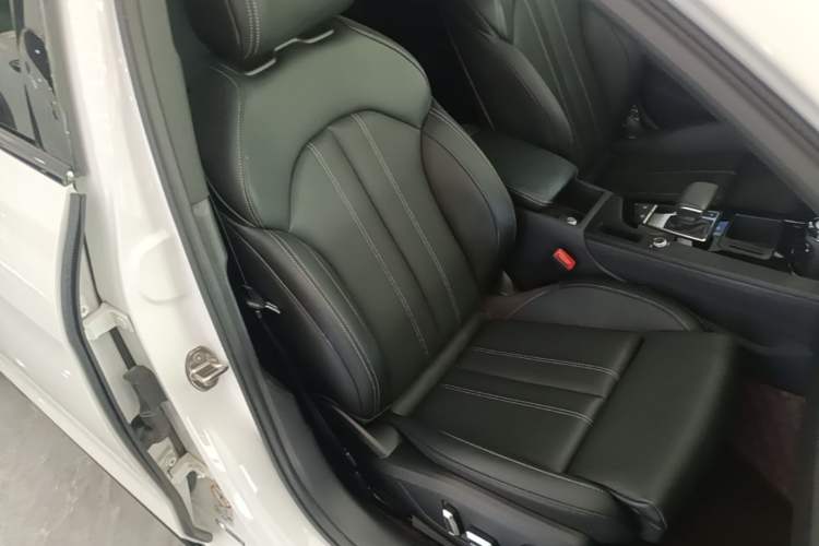 Used Audi A4L 2024 40 TFSI Luxury Dynamic Edition Right Front Seat