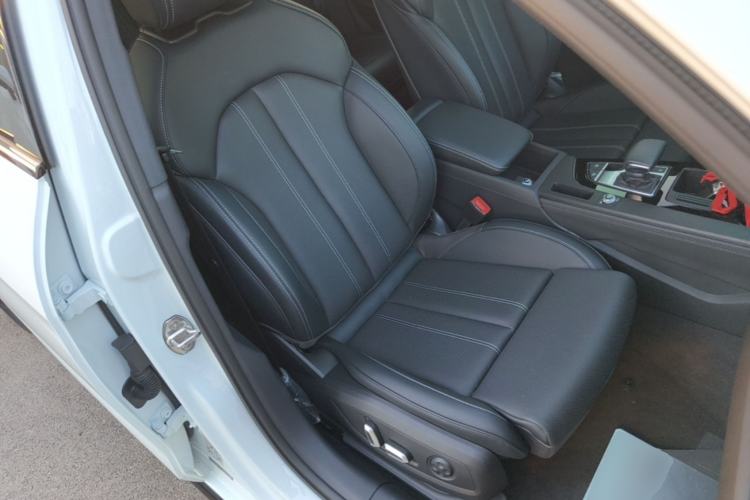 Used Audi A4L 2024 40 TFSI Luxury Dynamic Edition Right Front Seat