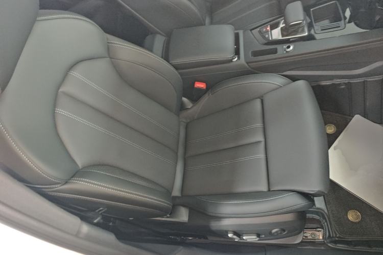 Used Audi A4L 2024 40 TFSI Luxury Dynamic Edition Right Front Seat