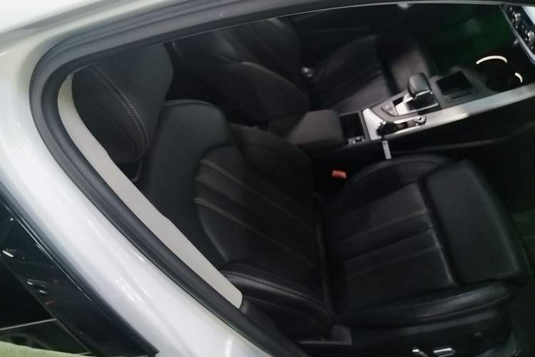 Used Audi A4L 2024 40 TFSI Fashion Dynamic Model Right Front Seat