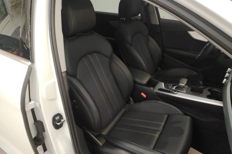Used Audi A4L 2024 40 TFSI Fashion Dynamic Model Right Front Seat