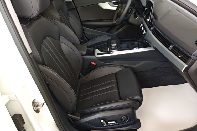Used Audi A4L 2024 40 TFSI Fashion Dynamic Model Right Front Seat